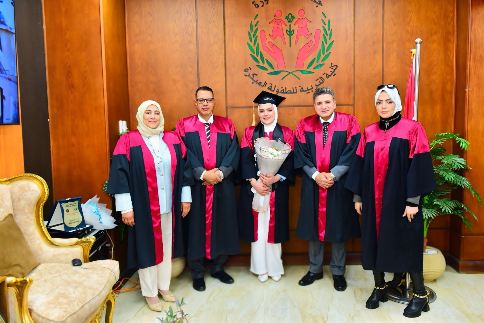 رسالة ماجستيربعنوان: استخدام استراتيجية اليد المفكرة لتنمية المهارات اليدوية والفنية لدى الأطفال المعاقين عقليا